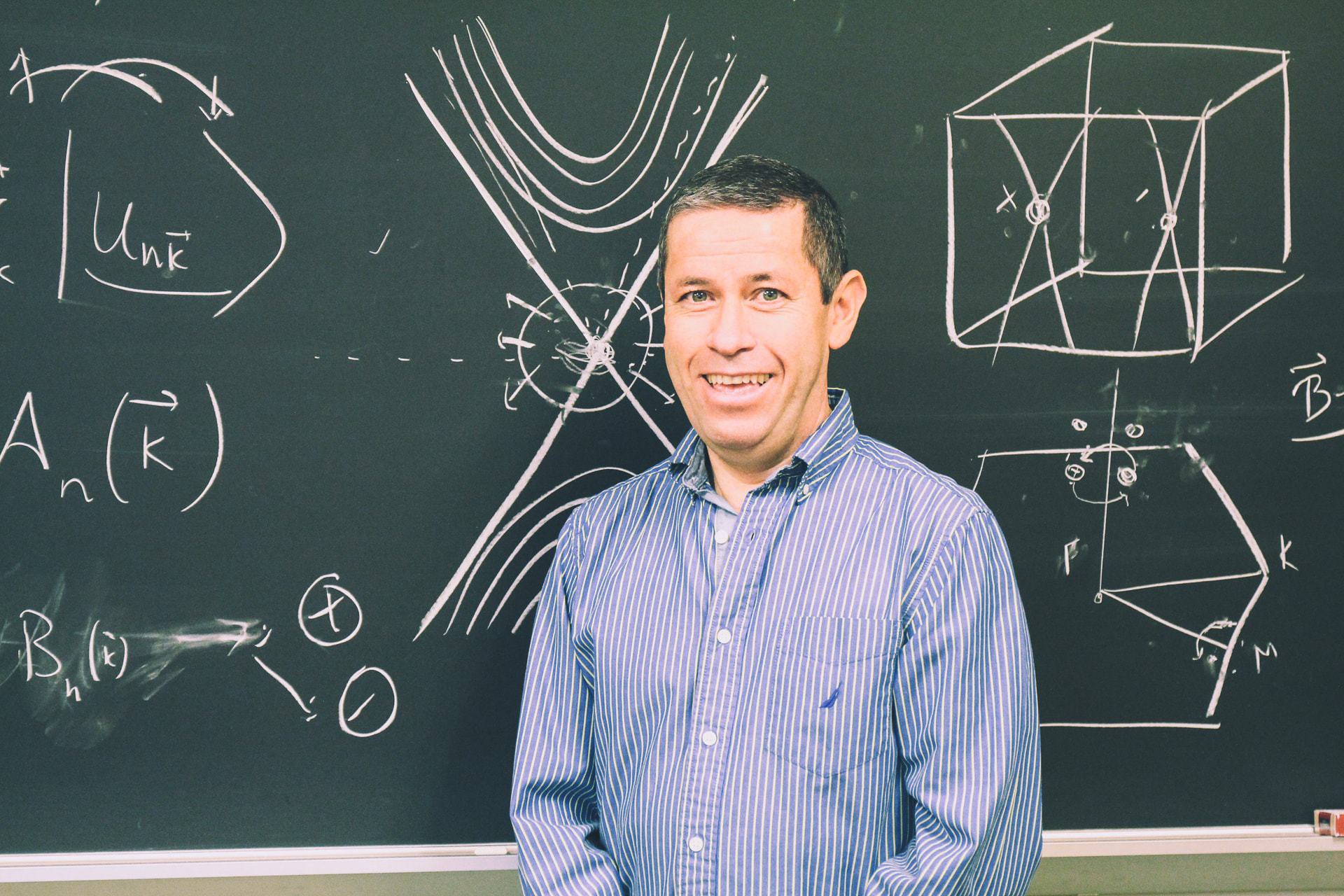 Dr. Aldo H. Romero